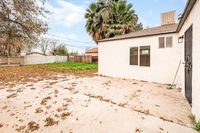 407 4th Street, Bakersfield, CA 93304