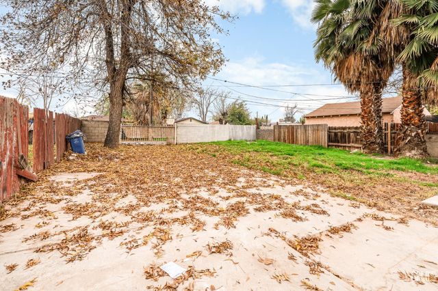 407 4th Street, Bakersfield, CA 93304