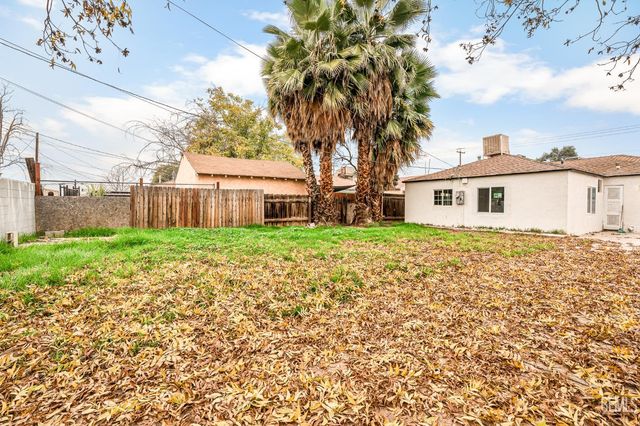407 4th Street, Bakersfield, CA 93304