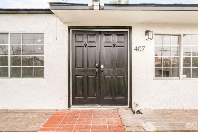 407 4th Street, Bakersfield, CA 93304