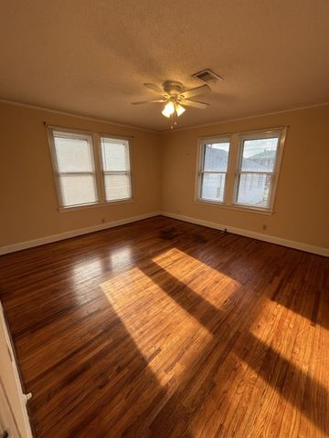 2928 Avenue O 2, Galveston, TX 77550