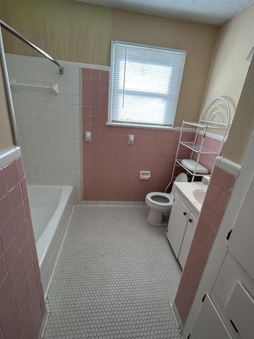 2928 Avenue O 2, Galveston, TX 77550
