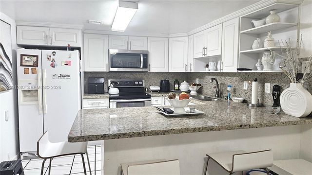 520 NW 109th Ave 602, Miami, FL 33172