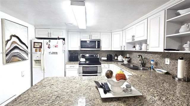 520 NW 109th Ave 602, Miami, FL 33172