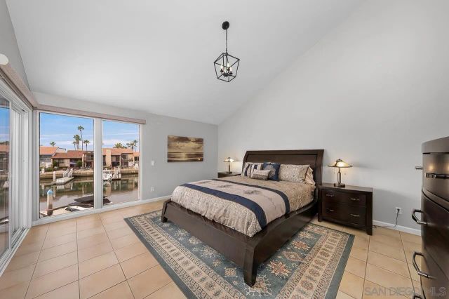 94 Kingston Ct West, Coronado, CA 92118