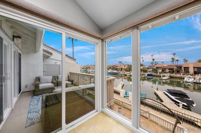 94 Kingston Ct West, Coronado, CA 92118