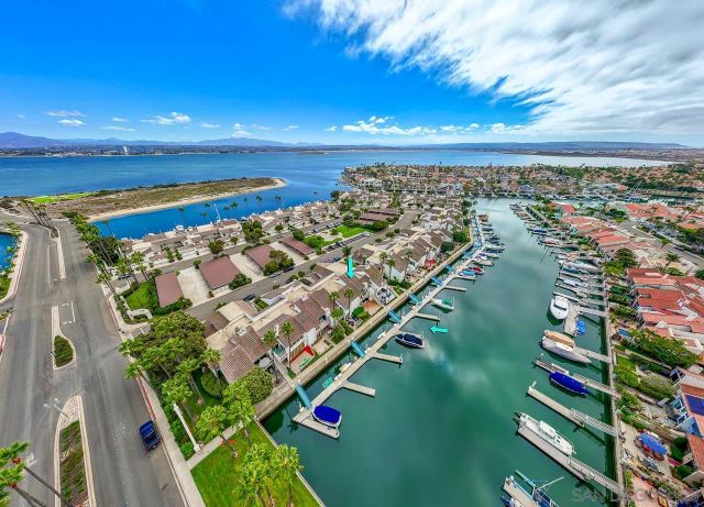 94 Kingston Ct West, Coronado, CA 92118