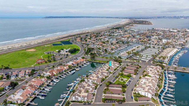 94 Kingston Ct West, Coronado, CA 92118