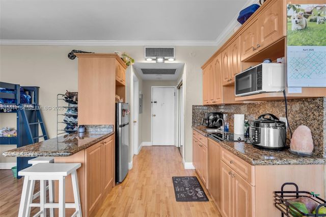 700 Biltmore Way 915, Coral Gables, FL 33134