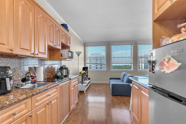 700 Biltmore Way 915, Coral Gables, FL 33134