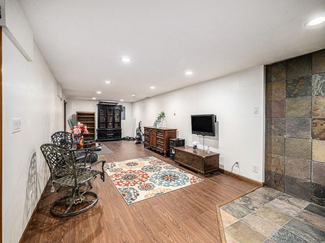 1111 SPRUCE Street, Council Bluffs, IA 51501