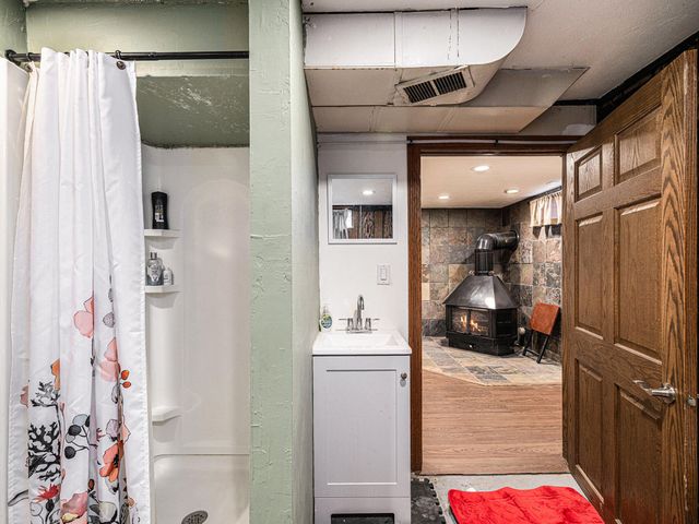 1111 SPRUCE Street, Council Bluffs, IA 51501