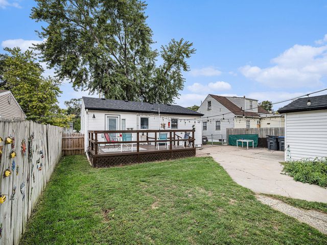 1111 SPRUCE Street, Council Bluffs, IA 51501