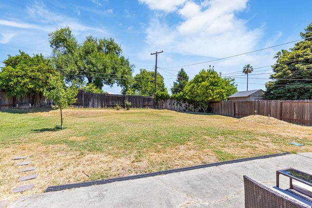 7006 Plumber Way, North Highlands, CA 95660