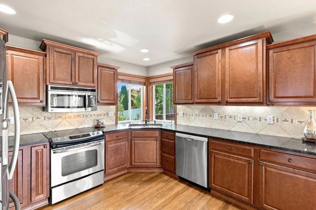 16204 E 10th Ln, Veradale, WA 99037