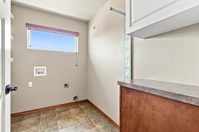 16204 E 10th Ln, Veradale, WA 99037