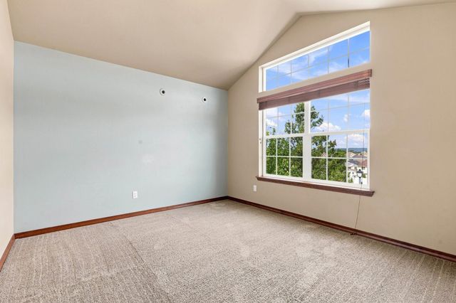 16204 E 10th Ln, Veradale, WA 99037