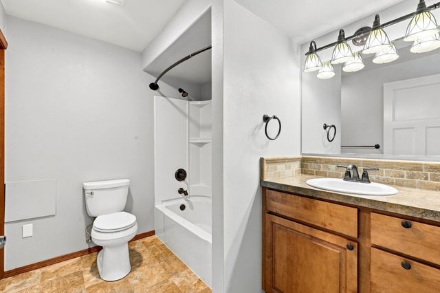 16204 E 10th Ln, Veradale, WA 99037