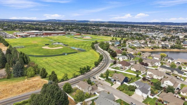 16204 E 10th Ln, Veradale, WA 99037