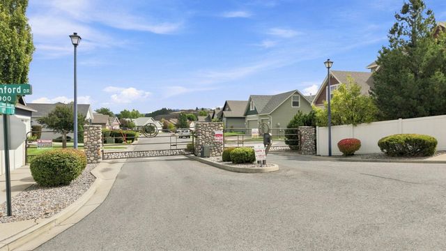 16204 E 10th Ln, Veradale, WA 99037