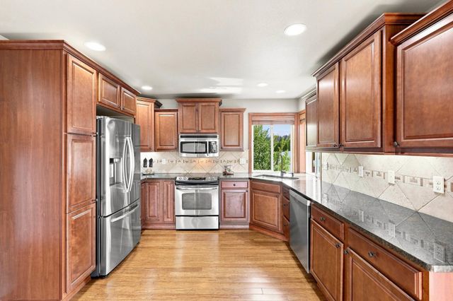 16204 E 10th Ln, Veradale, WA 99037