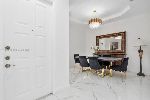 1382 Harbor View W, Hollywood, FL 33019