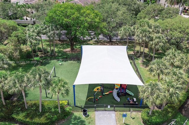 1382 Harbor View W, Hollywood, FL 33019