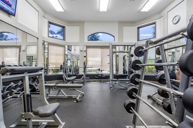 1382 Harbor View W, Hollywood, FL 33019