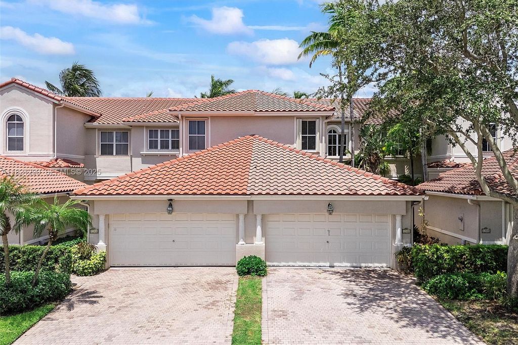 1382 Harbor View W, Hollywood, FL 33019