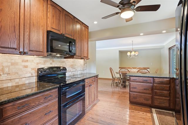 34357 Munger Drive, Livonia, MI 48154