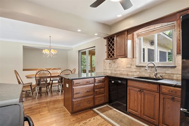 34357 Munger Drive, Livonia, MI 48154
