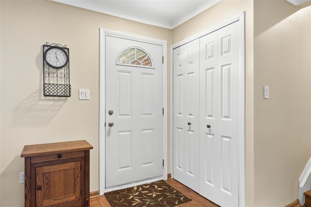 34357 Munger Drive, Livonia, MI 48154