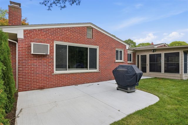 34357 Munger Drive, Livonia, MI 48154