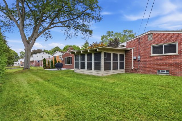 34357 Munger Drive, Livonia, MI 48154