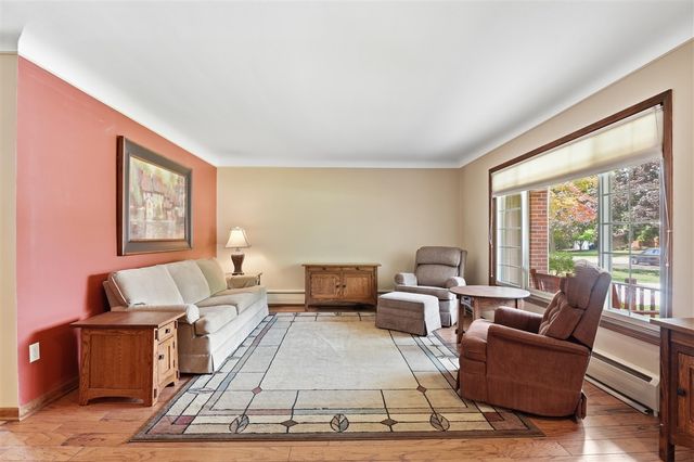 34357 Munger Drive, Livonia, MI 48154