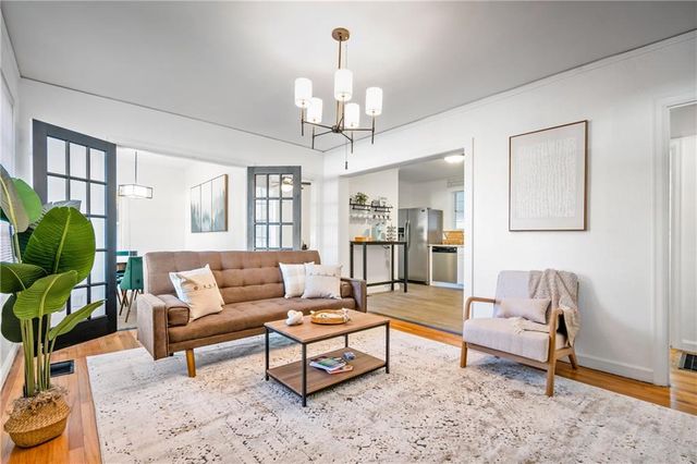 255 Pinehill Drive, Mobile, AL 36606