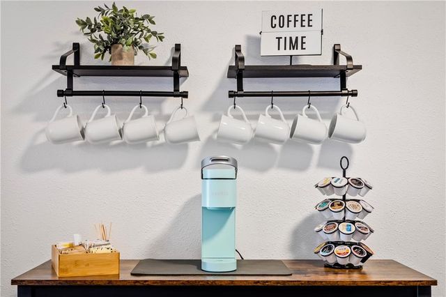 255 Pinehill Drive, Mobile, AL 36606