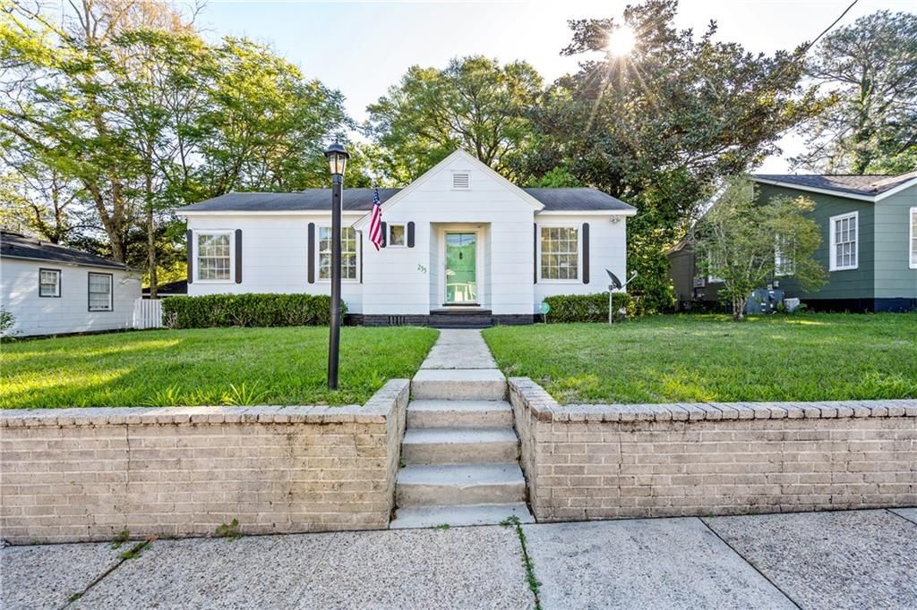255 Pinehill Drive, Mobile, AL 36606