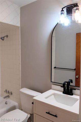 26026 Brush Street, Madison Heights, MI 48071