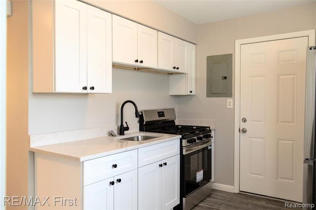 26026 Brush Street, Madison Heights, MI 48071