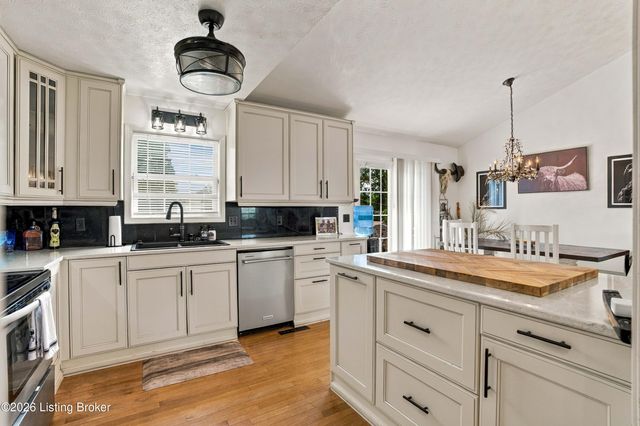 112 Seth Ct, Radcliff, KY 40160