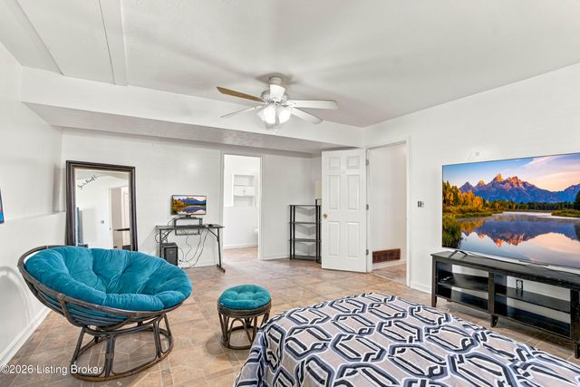 112 Seth Ct, Radcliff, KY 40160
