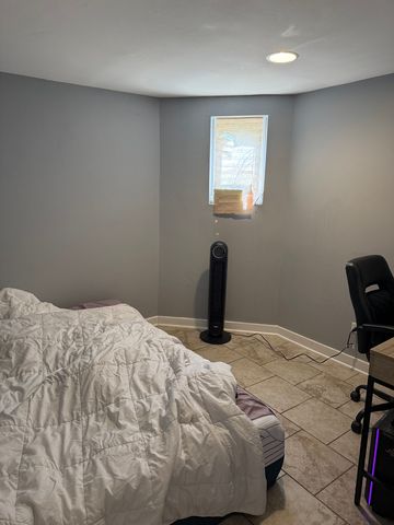 625 N MONTICELLO Avenue, Chicago, IL 60624