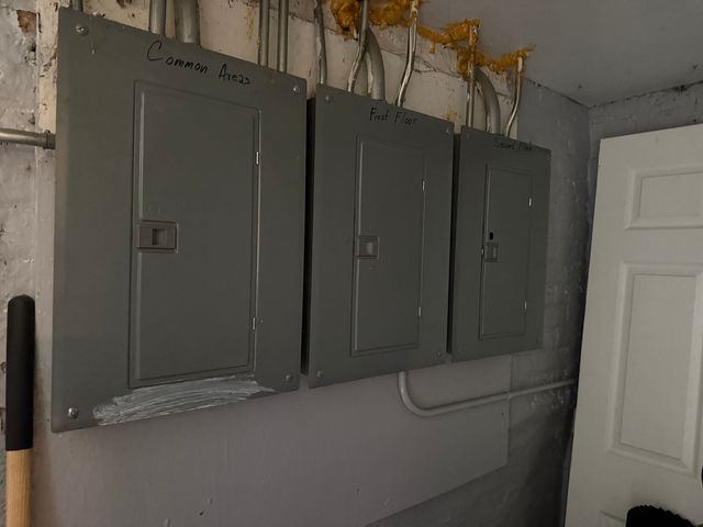 625 N MONTICELLO Avenue, Chicago, IL 60624