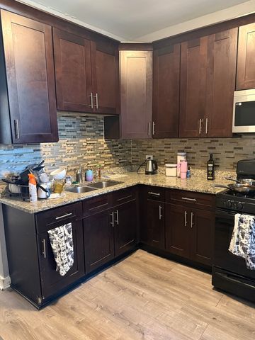 625 N MONTICELLO Avenue, Chicago, IL 60624