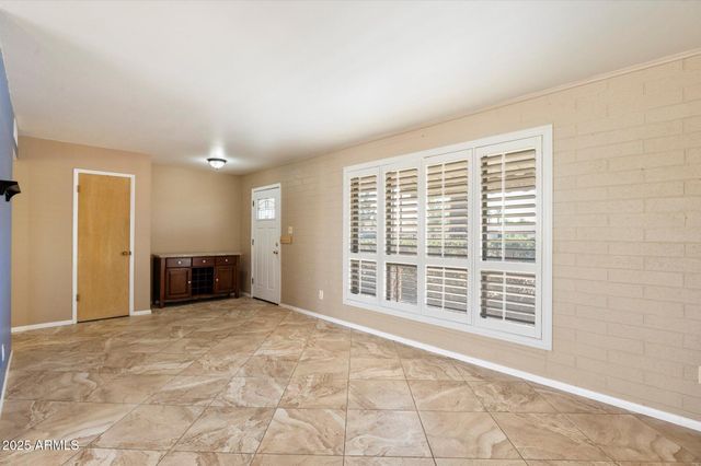 10638 W ALABAMA Avenue, Sun City, AZ 85351