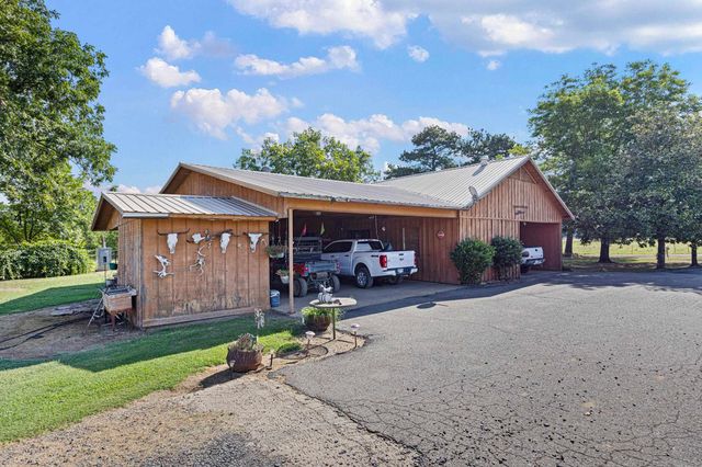 10577 Pleasant Valley Lane, Ola, AR 72853