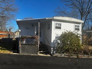 7 Finch, Chicopee, MA 01020