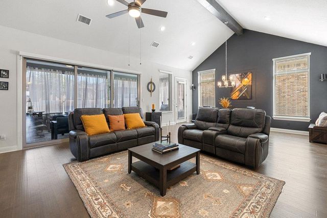 712 Sunset Vista DR, Georgetown, TX 78628