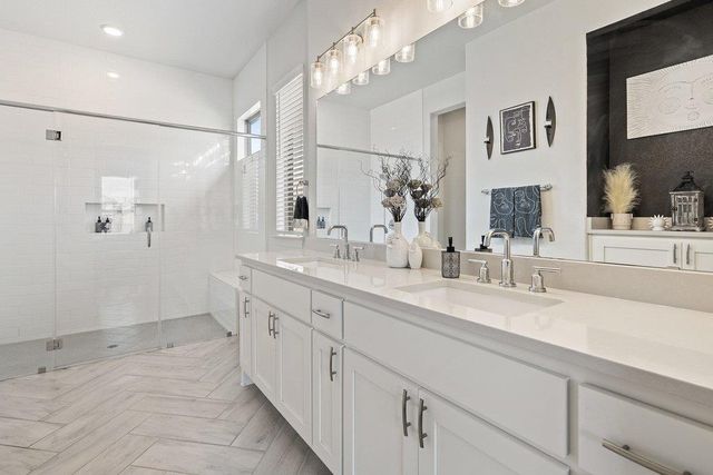 712 Sunset Vista DR, Georgetown, TX 78628